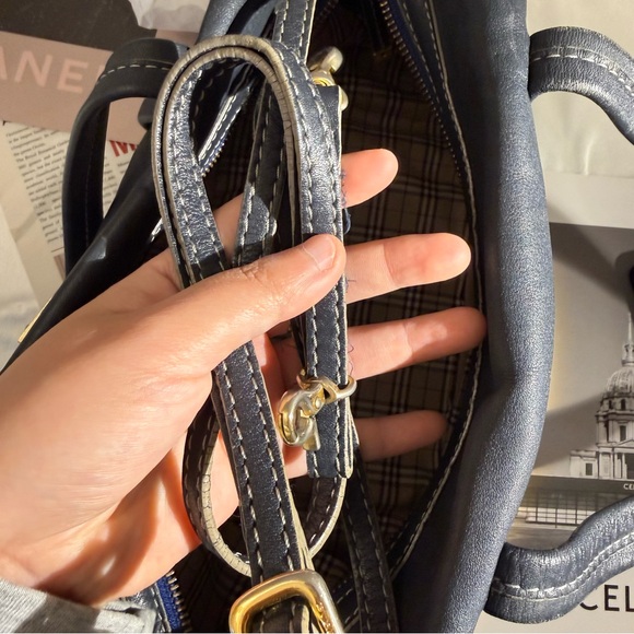 Authentic Burberry Vintage Navy Blue Leather Boston Bag - Classic Check Interior - Picture 9 of 11